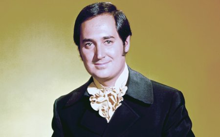 Music legend Neil Sedaka dead at 86