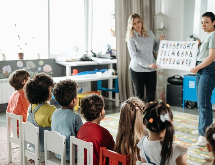曾獲師鐸獎竟涉超收A錢！女主任羈押禁見　校方訝異震驚