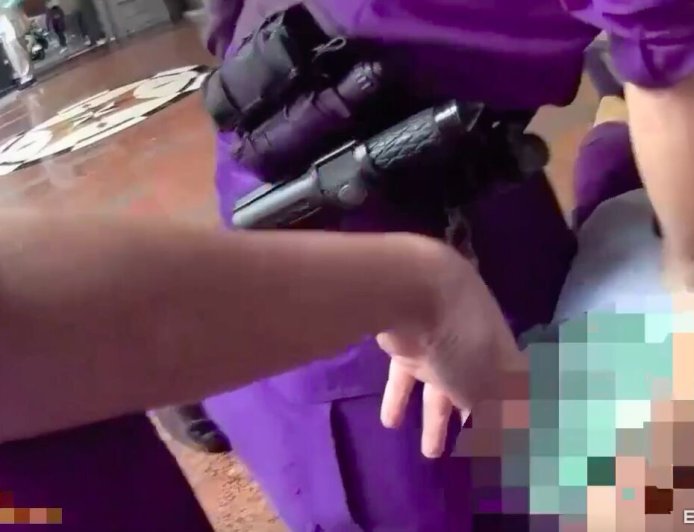 板橋男心梗突倒地…妻子尖叫求救　巡邏警CPR救回一命