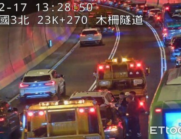 國5北向紫爆「時速僅10公里」　明天國道交通量恐為平日1.4倍