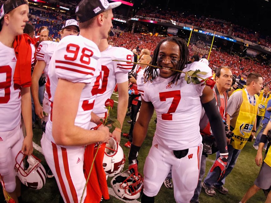 Notre Dame to hire former Wisconsin Badger as co-defensive coordinator