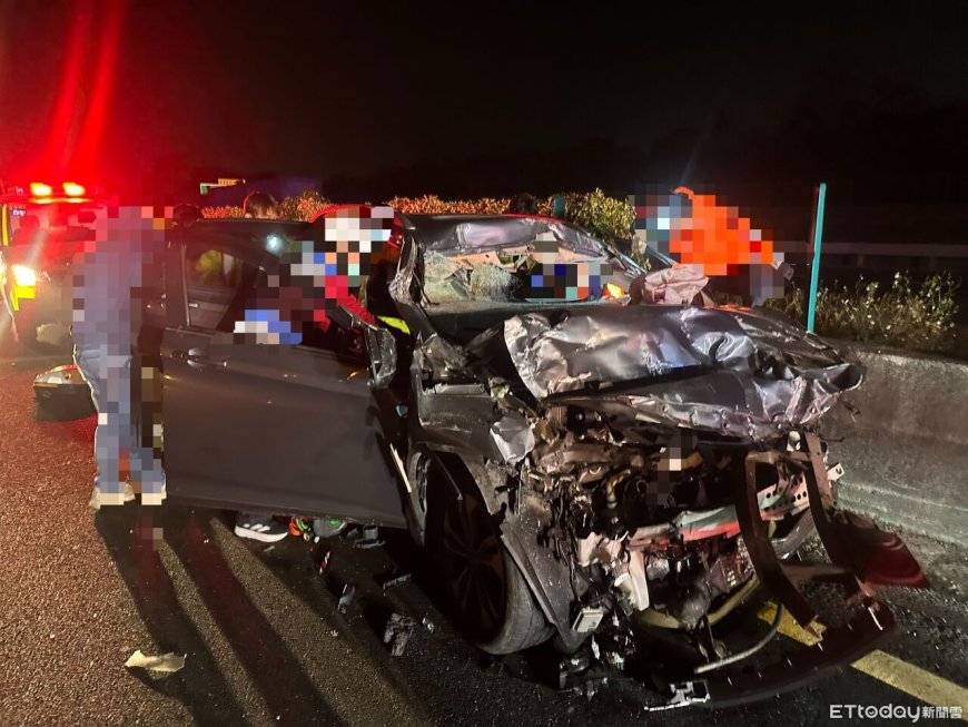 快訊／現場畫面曝！國1台南段小客車撞聯結車　34歲男駕駛慘亡