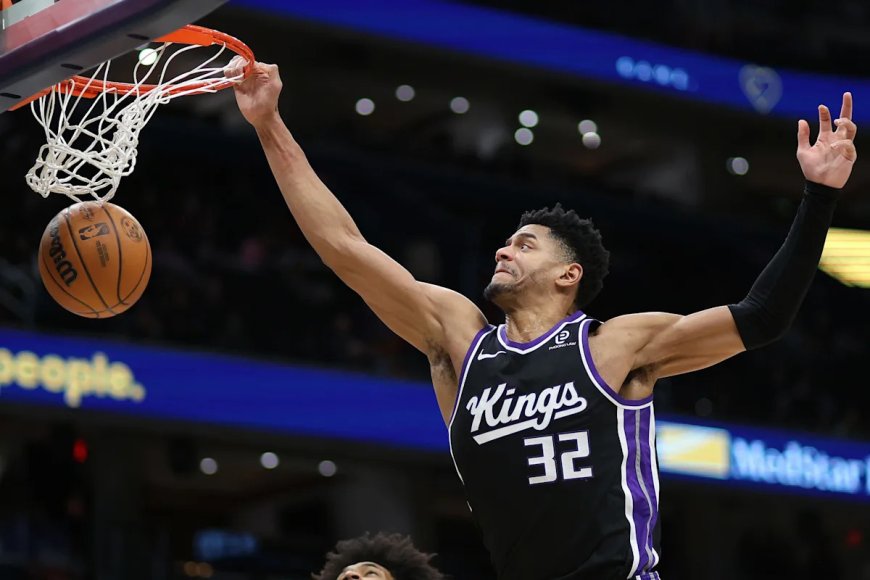 Kings two-way rookie Dylan Cardwell inks 4-year standard contract