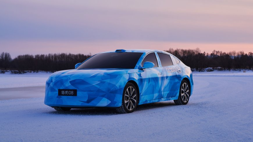 微信恢复千问与元宝红包口令复制；苹果 2026 春季新品攻势揭幕；专家提醒“明星 AI 拜年”视频存在法律风险；央视起底征信修复灰产链...