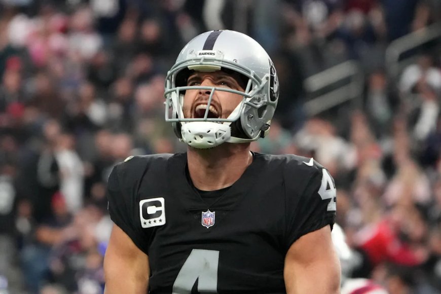 Former Raiders QB Derek Carr is allegedly weighing a comeback