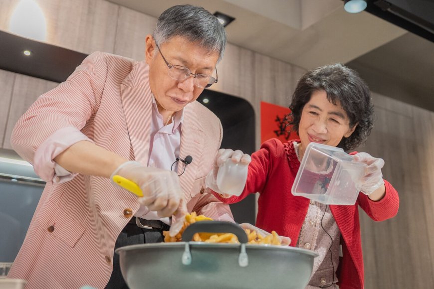 甜蜜除夕！柯文哲親做沙琪瑪　陳佩琪爆：小草送的都被我吃掉