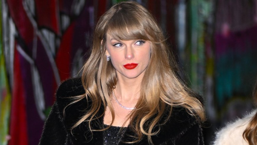 Taylor Swift's Vintage '90s Jeans Are Having a Moment — Nail the Look