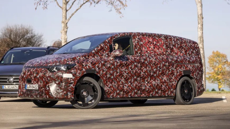 奔驰预告全新豪华纯电 MPV VLE：能自动泊车、后轮转向