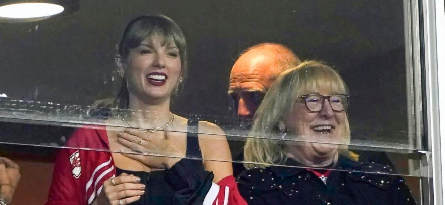 Donna Kelce Talks Taylor Swift Support After 'Traitors' Exit
