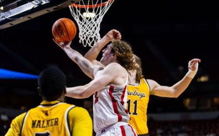 UNLV advances with 73-70 win over Wyoming