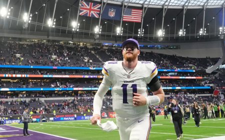 Vikings QB Room Gets Crowded after Carson Wentz Move
