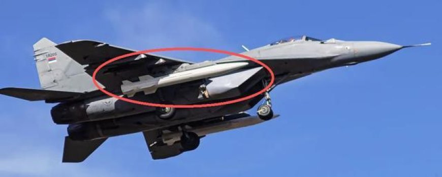 藏了半年终于亮相！米格-29挂上中国超音速导弹，欧洲都看懵了