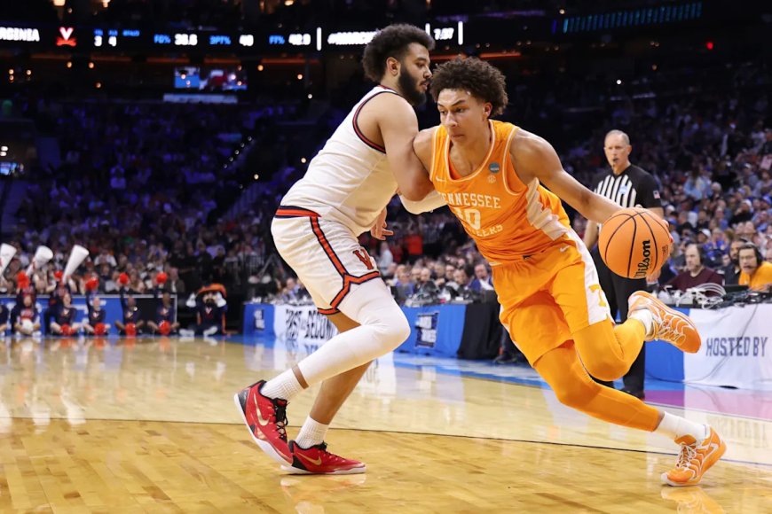 Just tuning in to Tennessee basketball? Learn about team, star players