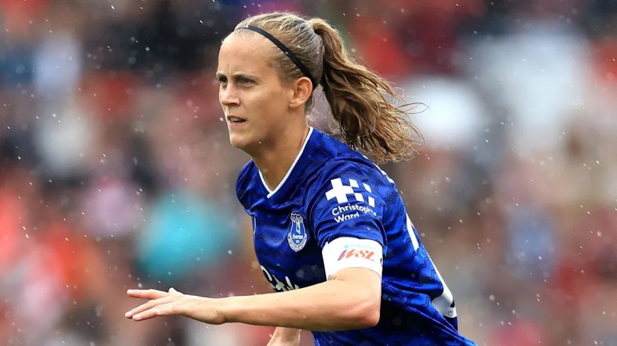 'Like being stabbed in stomach' -Everton's Snoeijs on endometriosis