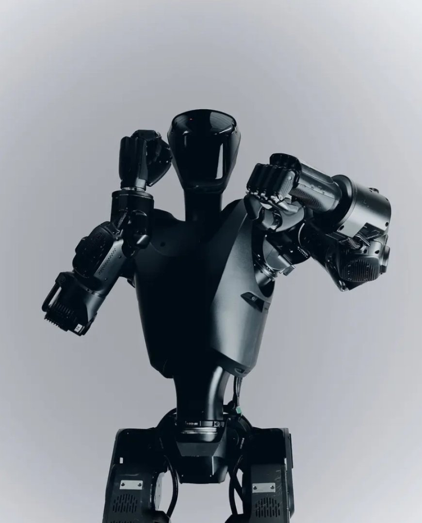 AI 士兵崛起？俄乌战场惊现持枪人形机器人