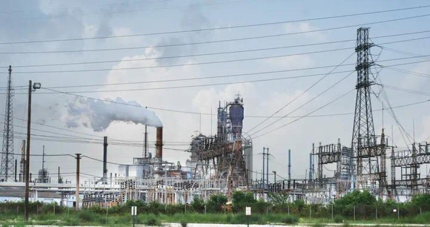 缺 30 万焊工！美国百年炼油厂关停，军舰排队 9 年修不了