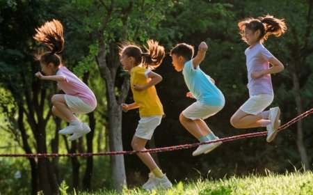 已有8省份全面推行春秋假，多地强调配套落实家长休假措施