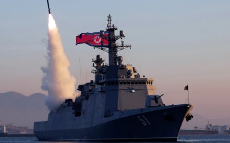 朝鲜海军“崔贤”号驱逐舰进行武器系统试验