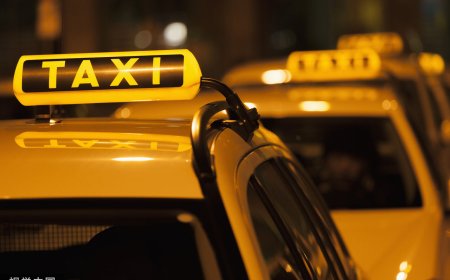 乘客付玩具鈔還求「多載一趟」　運將傻眼直送警局