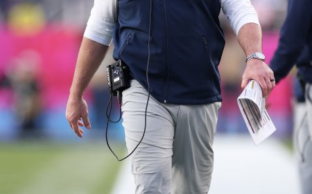 Mike Vrabel's Wife Jen Wears Ring in 1st Sighting Amid Dianna Russini Scandal