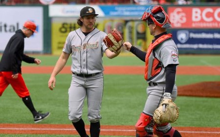 After no-hitter, Trevor Bauer says media pushed an old ‘bad teammate’ narrative