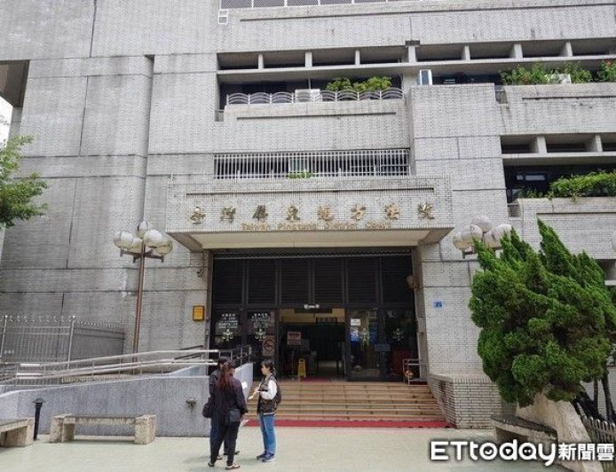 不爽嫌犯不認罪！警失控「警棍猛戳腹」害命　黑歷史曝光判6年4月
