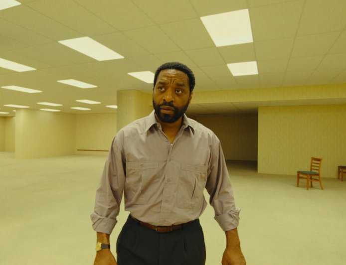 電影》「後室」改編自轟動全球網路都市傳說　「自由之心」奇維托艾吉佛主演　