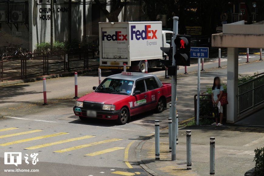 旅游打车不用再带现金：今起香港地区的士出租车必须提供电子支付方式