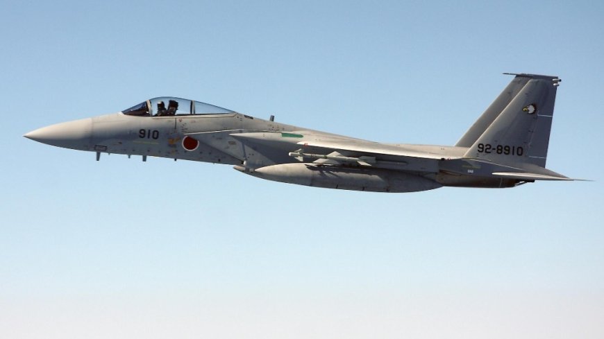 日本航空自卫队连曝飞机“掉零件”事件