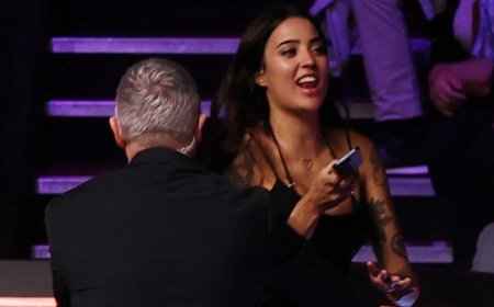 OnlyFans model interrupts play at World Snooker Championship in Britain
