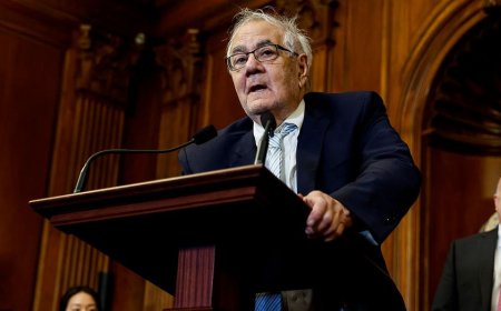 Dying former congressman Barney Frank tells Democrats their far-left messaging is costing them voters