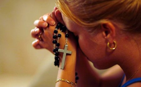 Gen Z flocking to Catholic churches in NYC for youth groups, social events amid conversion boom