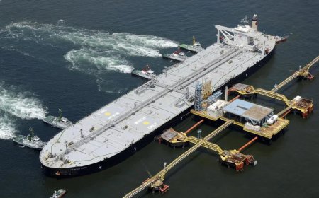霍尔木兹海峡持续封锁 全球原油库存料降至不足100天需求量