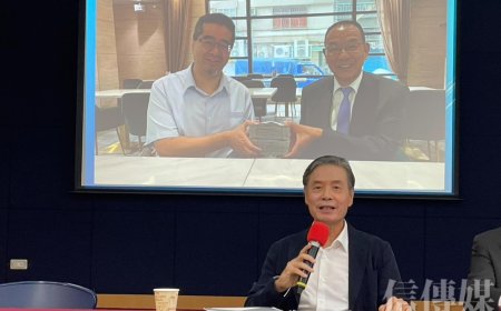 金馬鬥蕭王》蕭旭岑手捧鉅額現金照曝光！　金溥聰「哽咽」：他們說要把馬英九趕回家