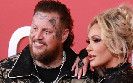 Jelly Roll’s Reaction To Bunnie Xo’s 4th Of July Kiss Revealed