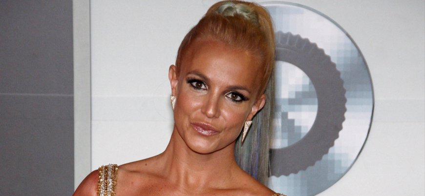 Britney Spears Sparks Fresh Fears With Shocking Freeway Stunt