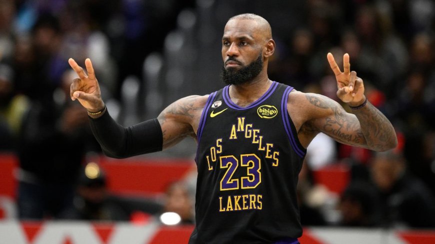 How well will LeBron James fit with talented 76ers roster?